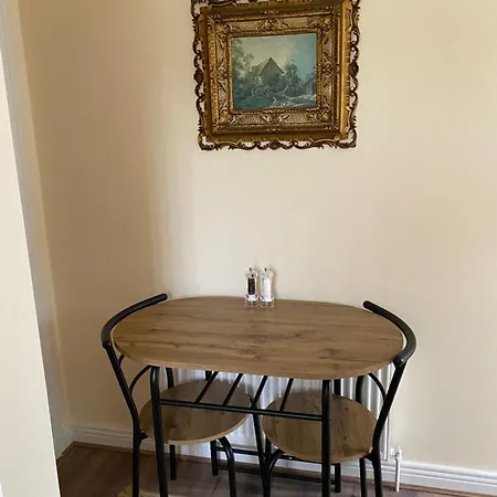 Apartment Lovely Newmarket-on-Fergus